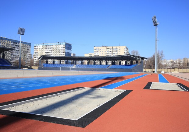 Знаменитий стадіон перейменували в Дніпро (Фото)