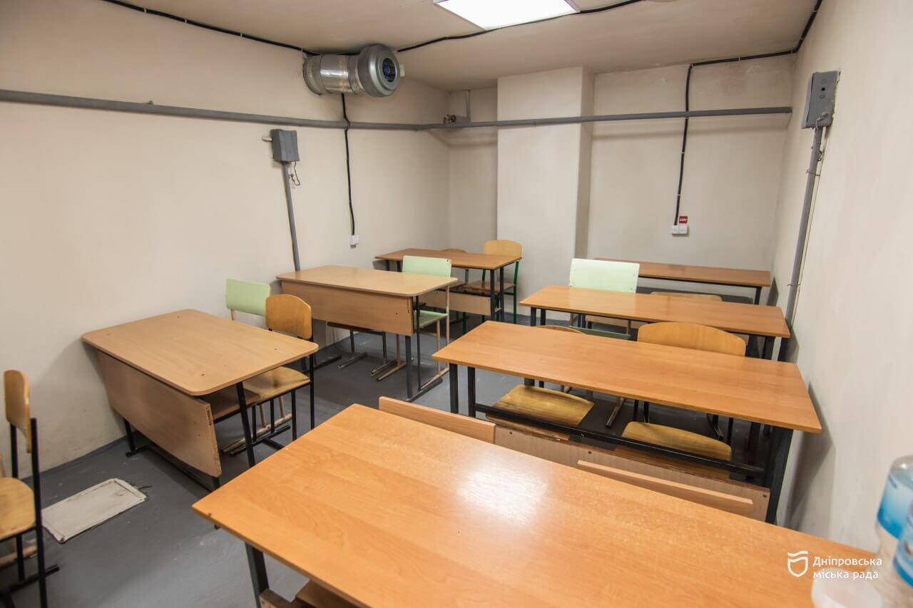 У Дніпрі школи облаштовують укриття для безпечного навчання