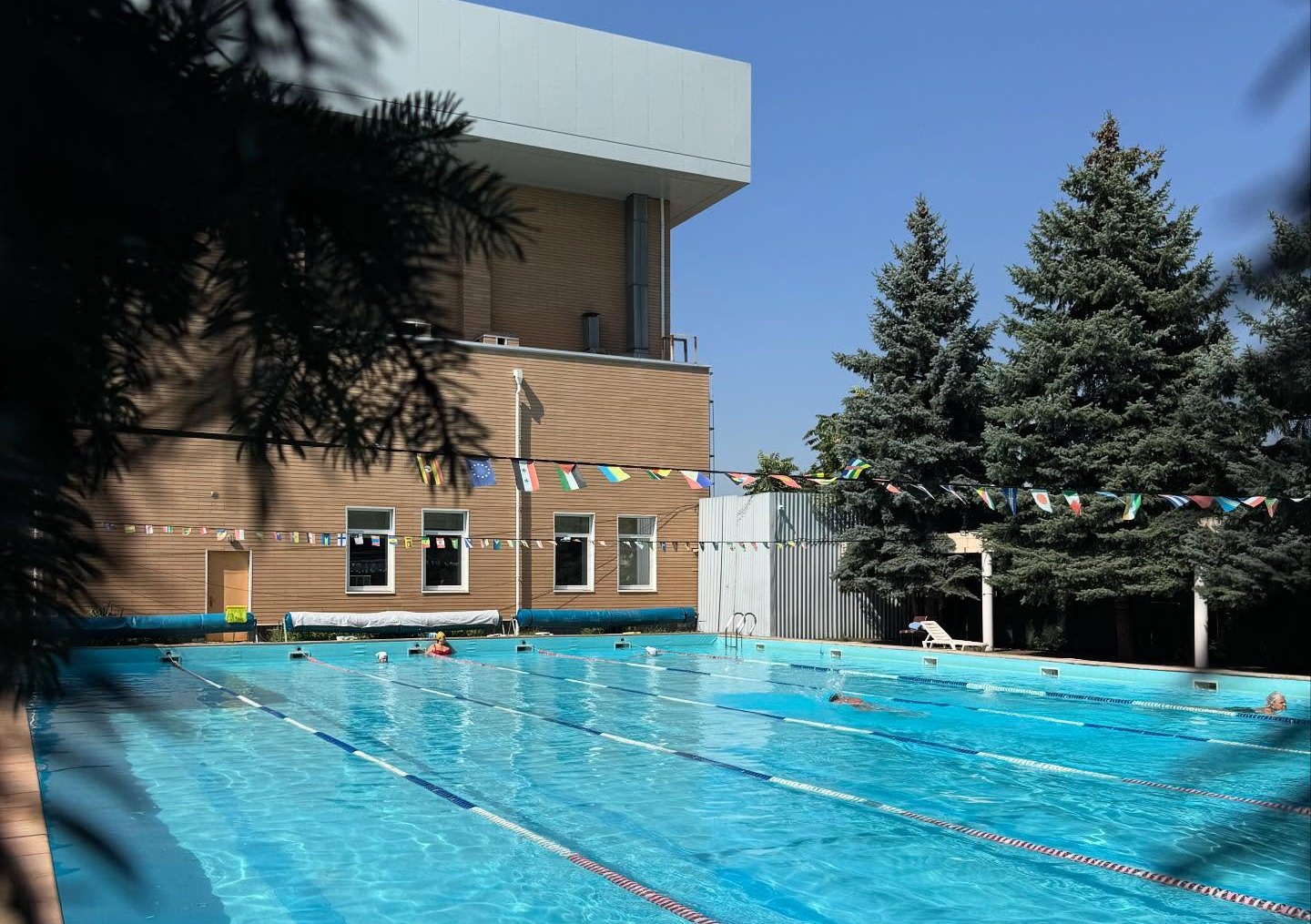 Сезон закриття: єдиний відкритий басейн на лівому березі Дніпра припинив роботу