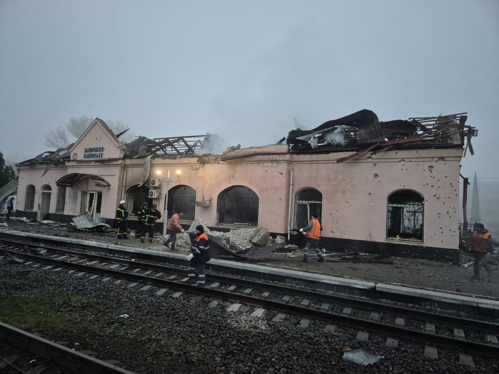 Затримки потягів через атаку на залізницю в Дніпропетровщині