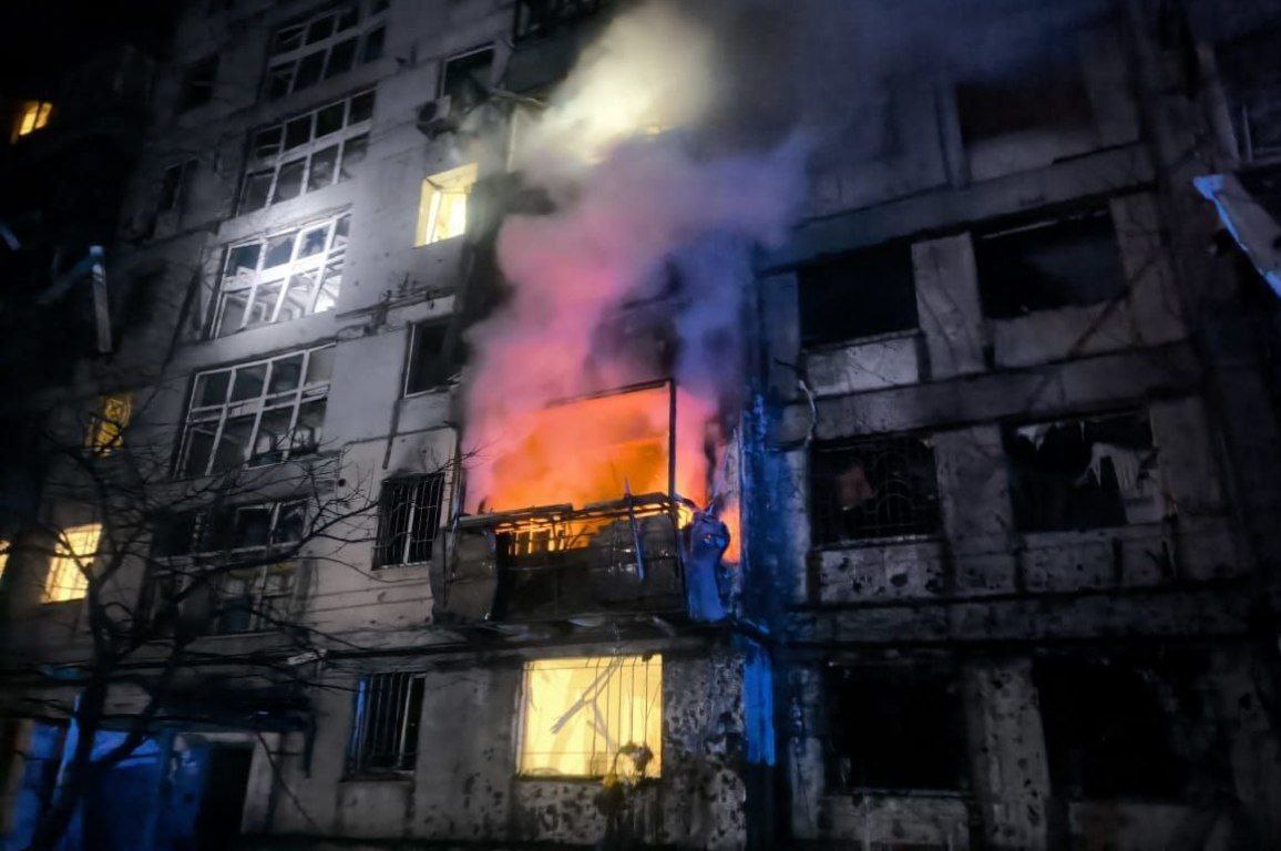 Вечірній обстріл Дніпра: постраждали люди