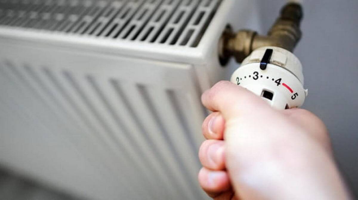 У Дніпрі розпочато послідовне включення опалення в будинках