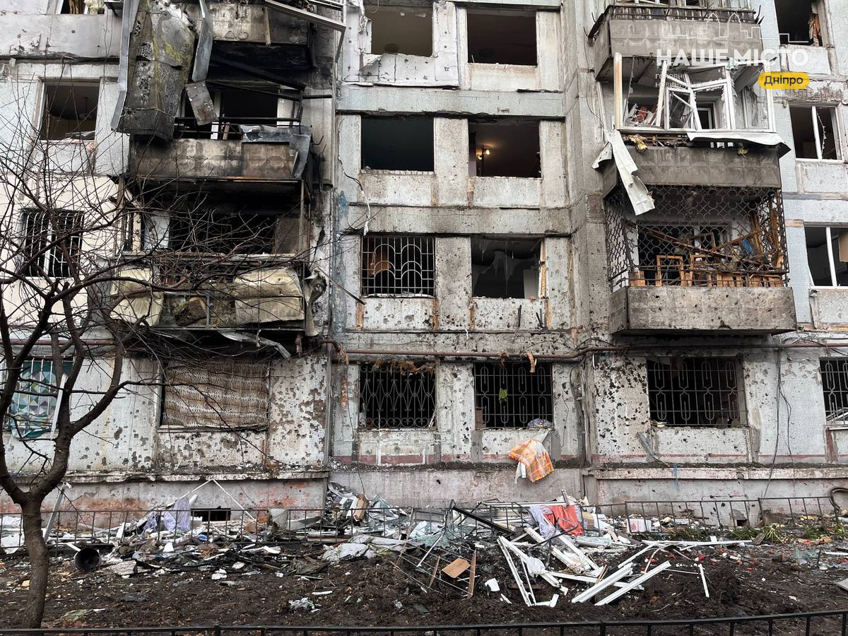 Наслідки нічної атаки на Дніпро: пошкодження і реакція міста