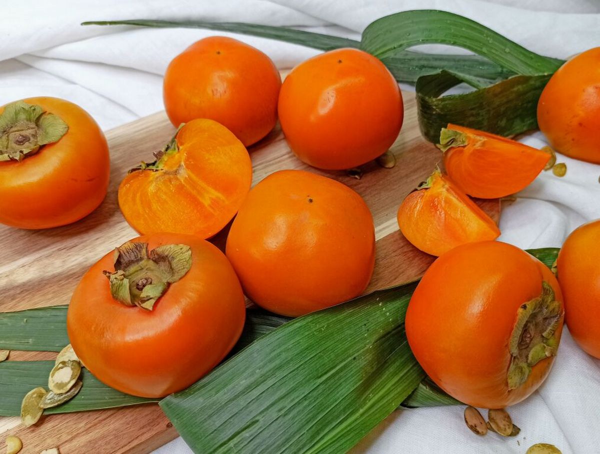 Хурма: корисні властивості та як її їсти