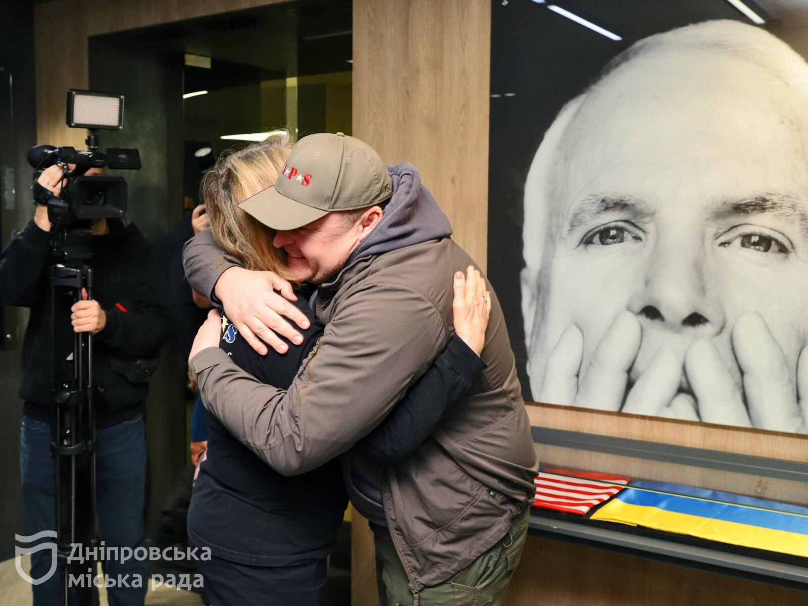 Американські ветерани і Бонні Керролл відвідали Дніпро