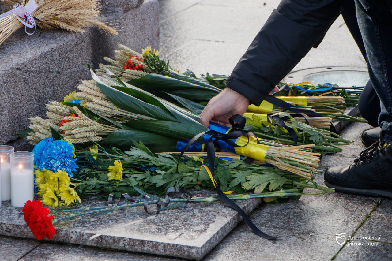 Дніпро вшанував пам’ять жертв Голодоморів