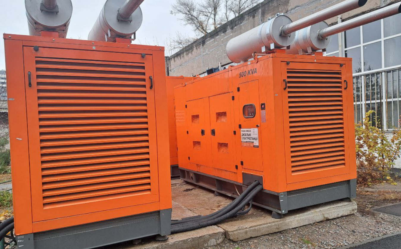 Дніпро готується до зими: «Теплоенерго» встановлює генератори