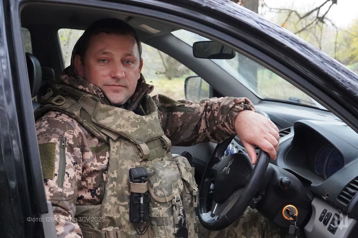 Механік з Дніпра рятує військову техніку під обстрілами FPV-дронів