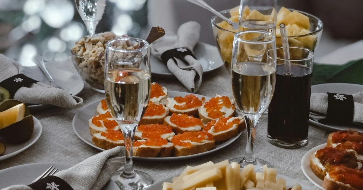 Святковий стіл 2026: як захопити Червоного Вогняного Коня