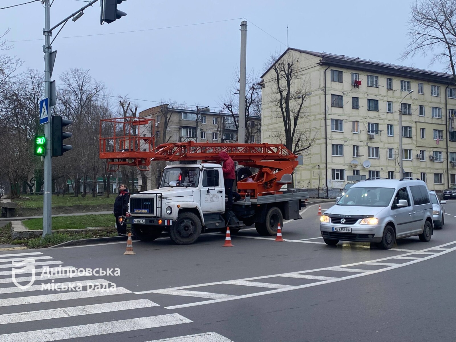 Дніпро впроваджує LED-стрічки на світлофорах для підвищення безпеки