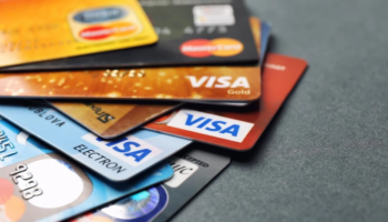 З 2026 року в Україні посилять контроль за картковими переказами