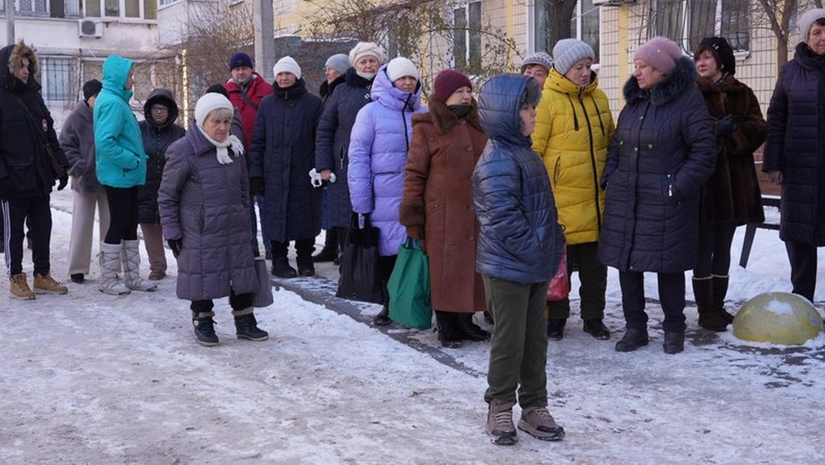 Дніпро без світла: сім'ї чекають відновлення діб