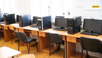 Заборонені речі у школах: оновлений список від МОН