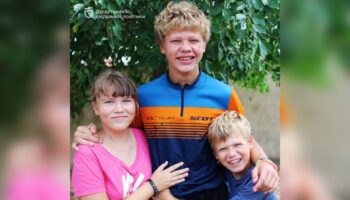 У Дніпрі шукають дім для трьох рідних братів та сестри