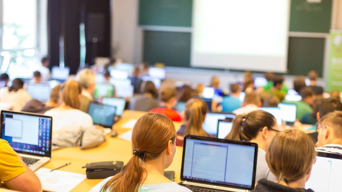 В Україні випускники вчитимуться в університетах три роки