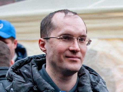 Журналист Бутусов: В зоне АТО пьяный боец расстрелял троих ...