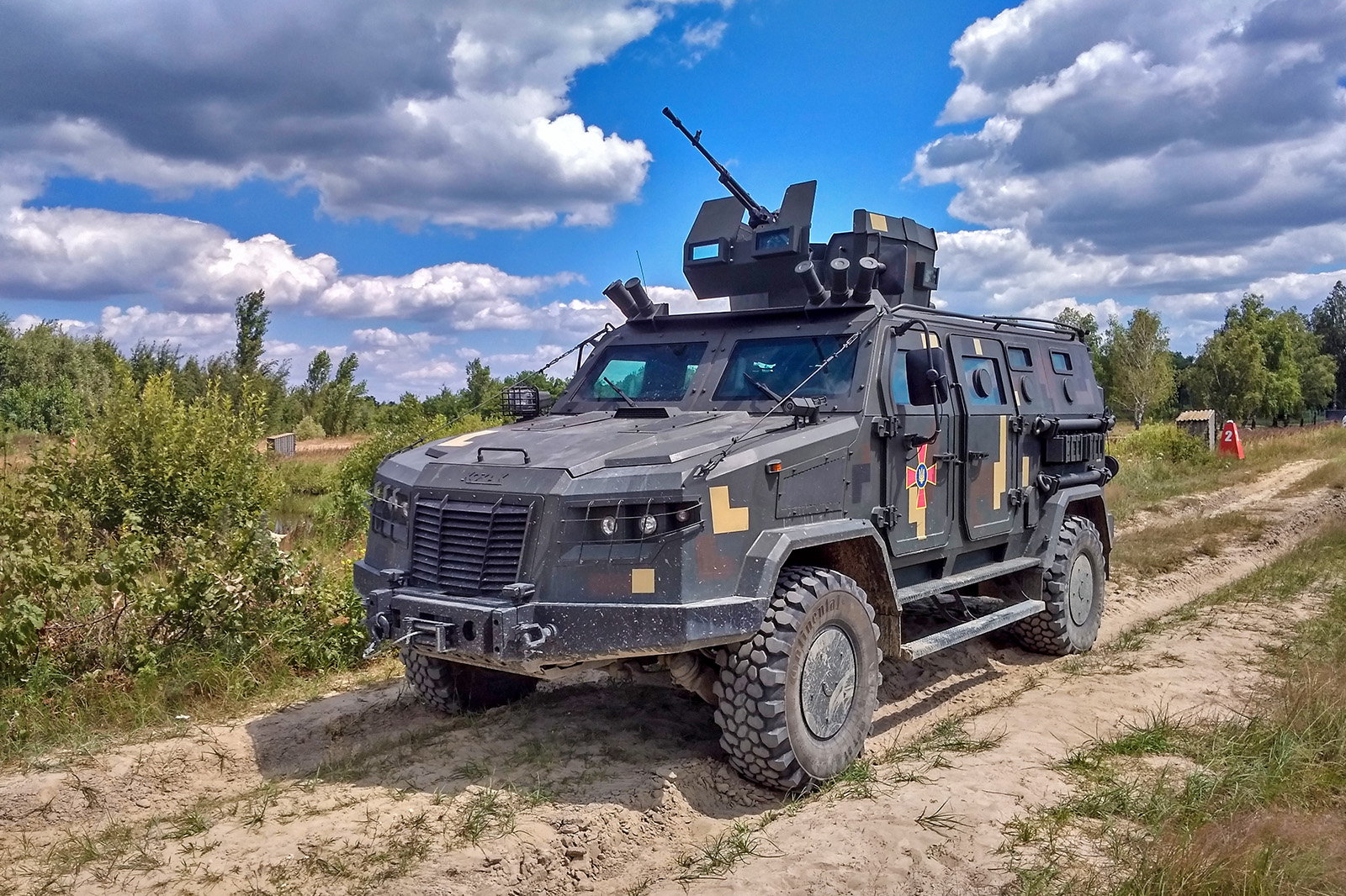 В Украине успешно испытали бронеавтомобиль 